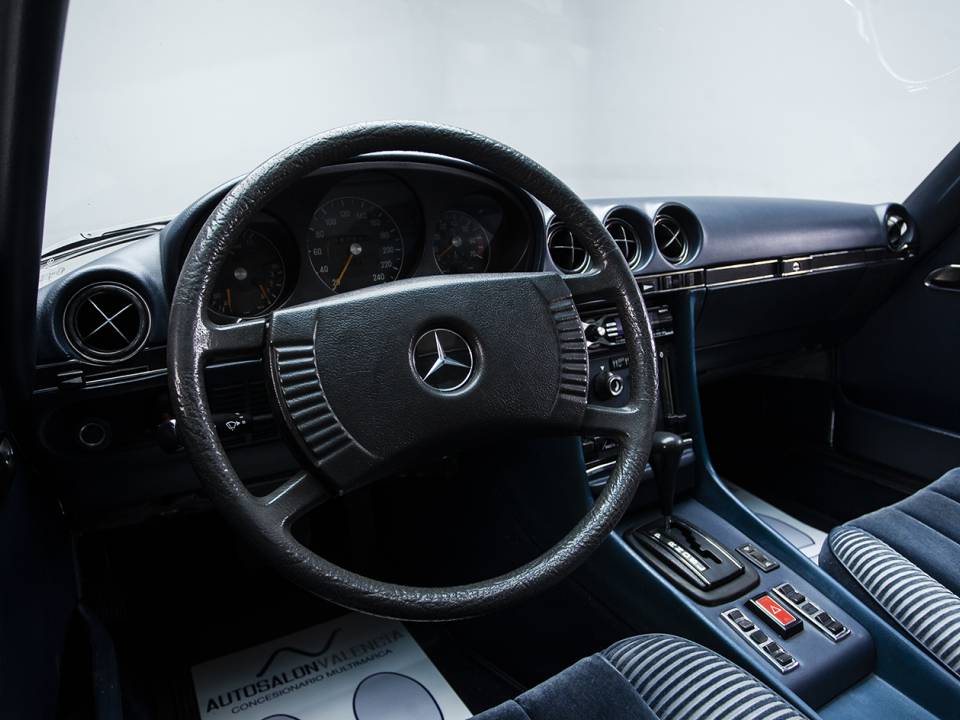 Image 15/31 de Mercedes-Benz 450 SLC (1977)