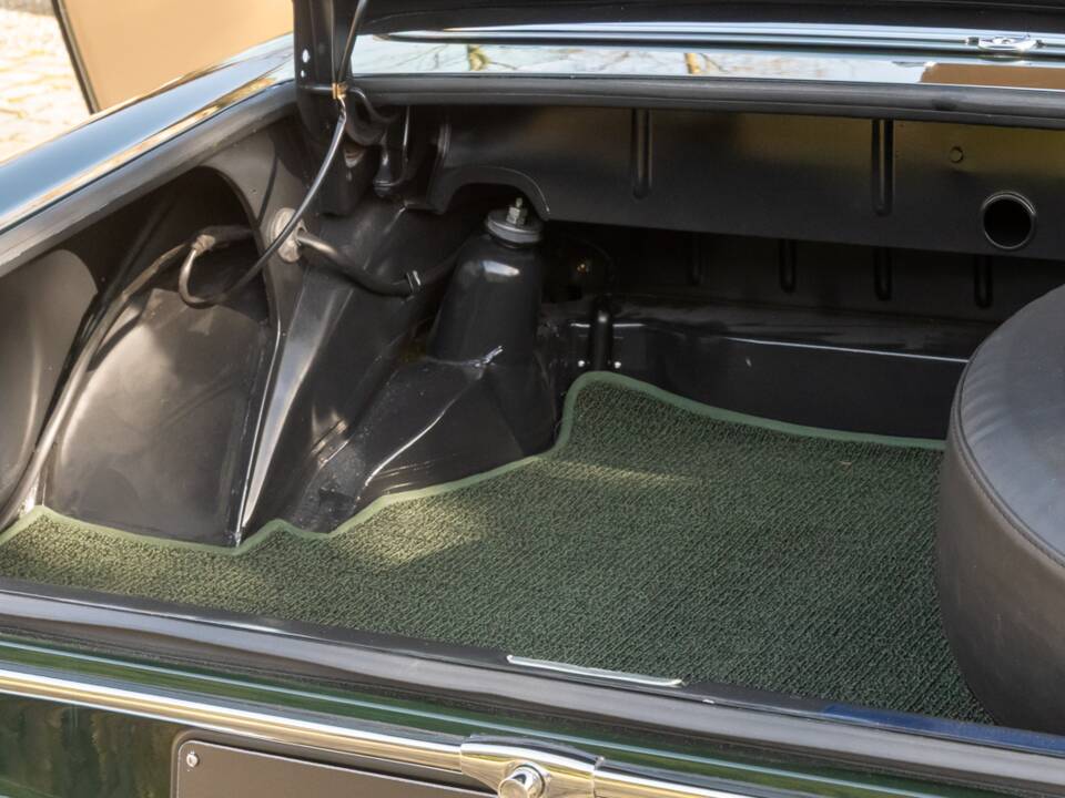 Image 27/30 de Mercedes-Benz 250 SL (1967)