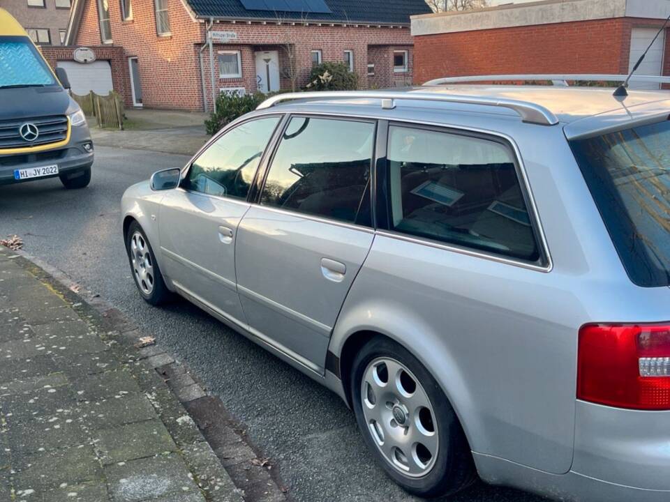 Afbeelding 4/7 van Audi A6 2.5 TDI allroad quattro (2003)
