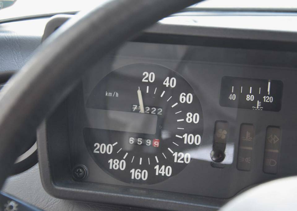 Image 6/7 de Alfa Romeo Alfetta 1.6 (1983)