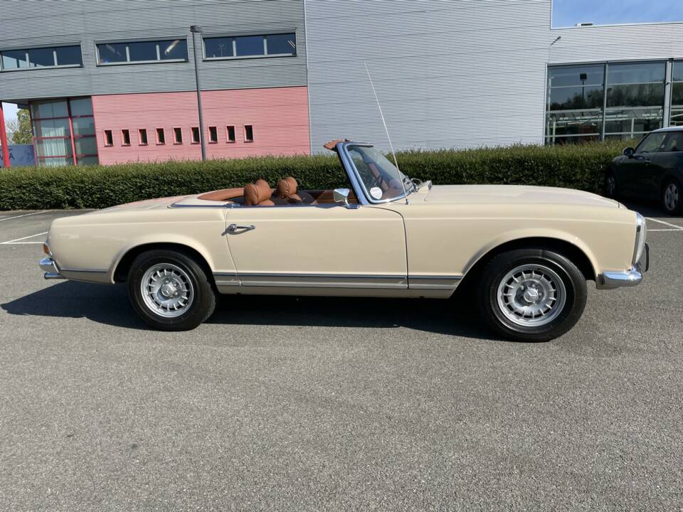 Immagine 13/50 di Mercedes-Benz 280 SL (1969)