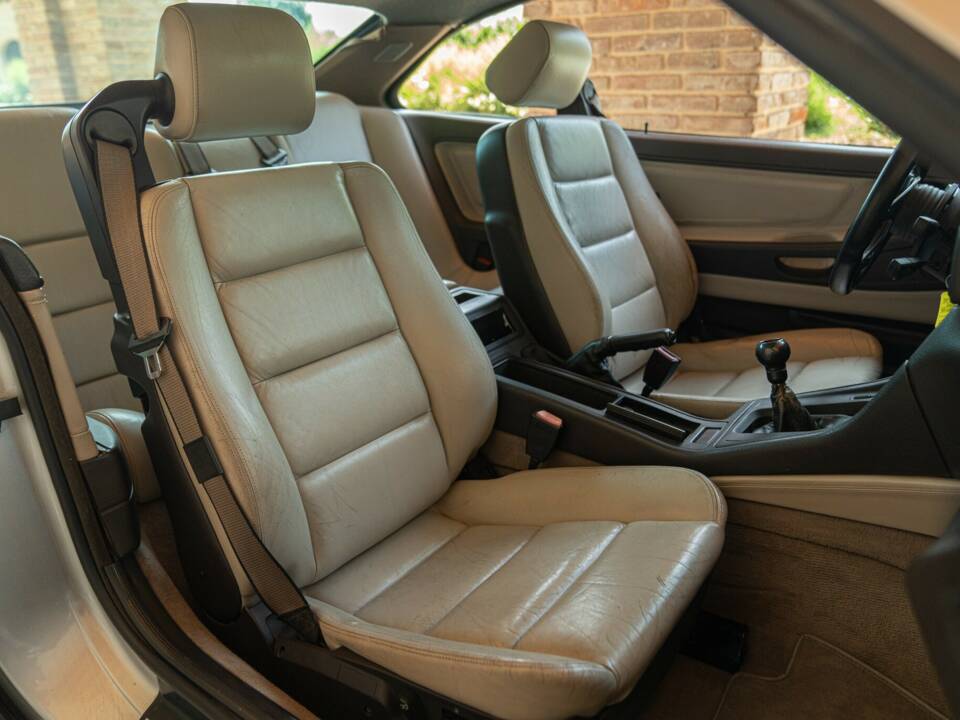 Bild 35/50 von BMW 850i (1990)