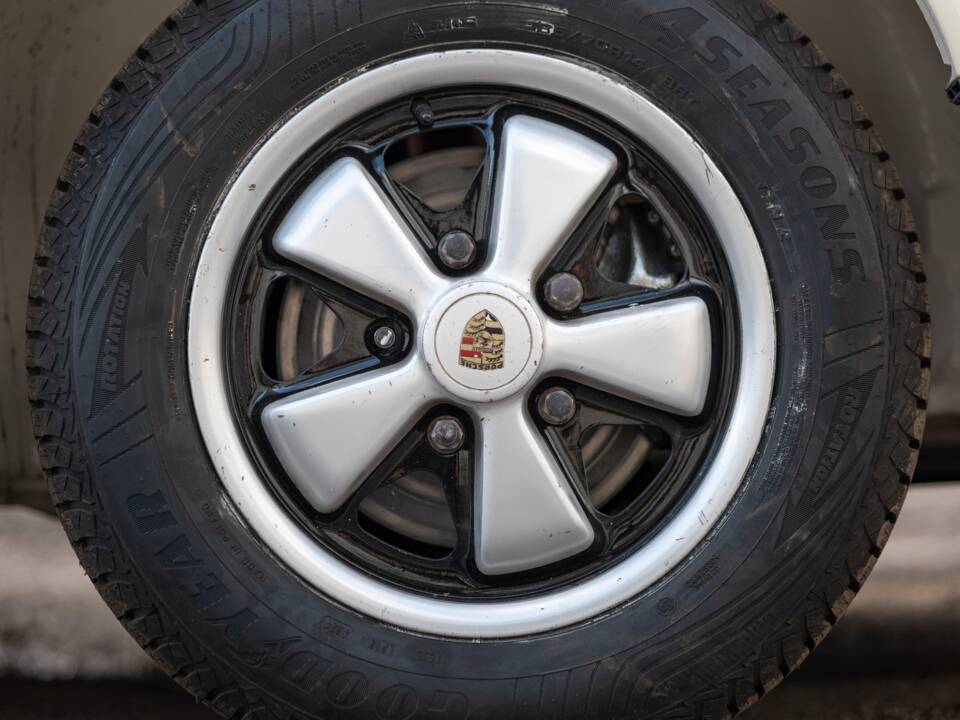 Image 12/25 of Porsche 911 2.2 T (1971)