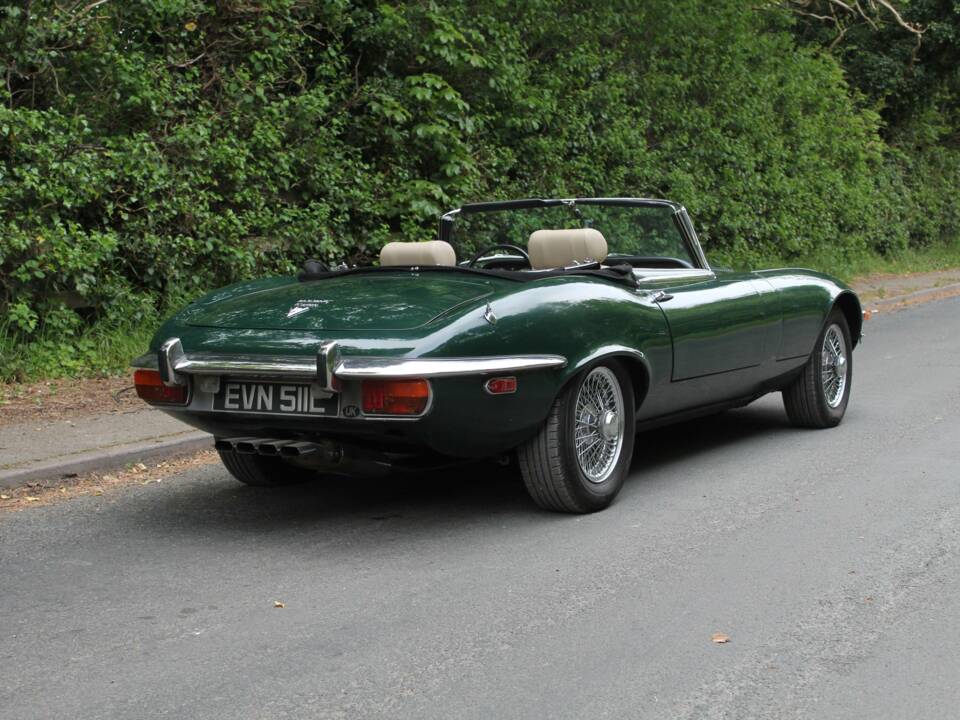 Image 6/18 of Jaguar Type E V12 (1973)