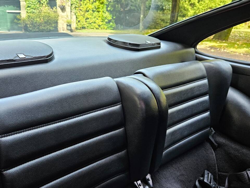 Immagine 15/37 di Porsche 911 Carrera 3.2 (1985)