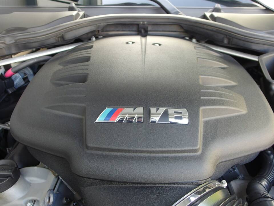 Image 76/98 de BMW M3 (2011)