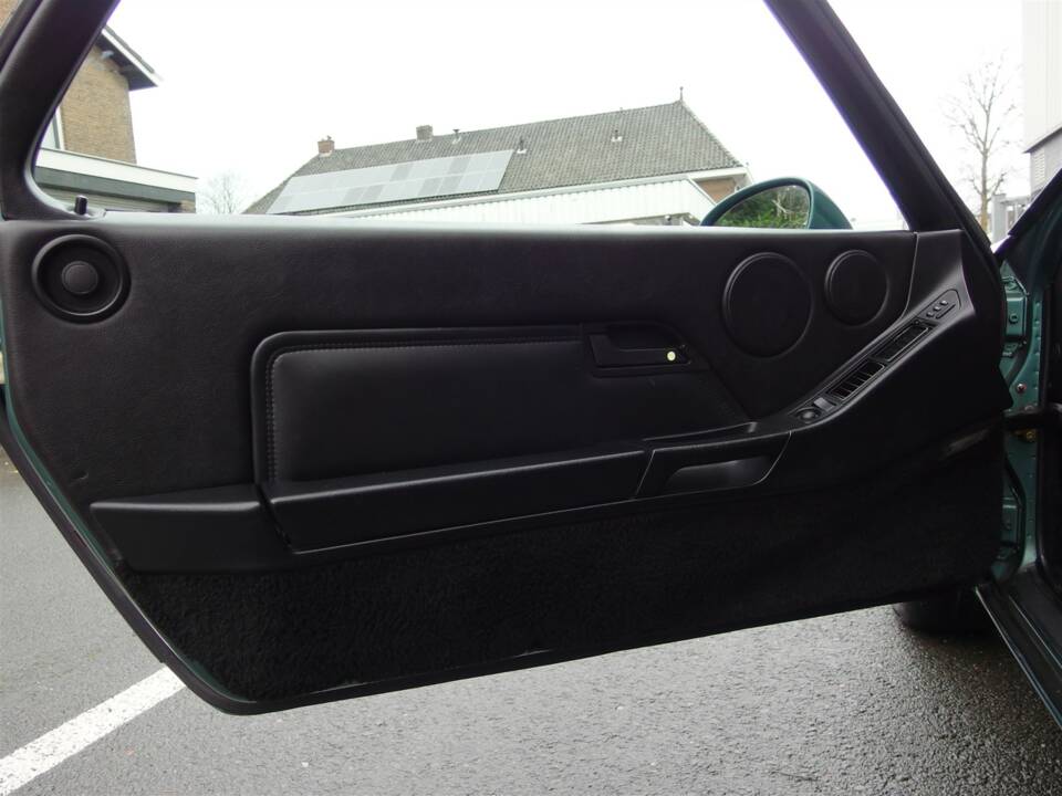 Bild 34/99 von Porsche 928 GTS (1992)