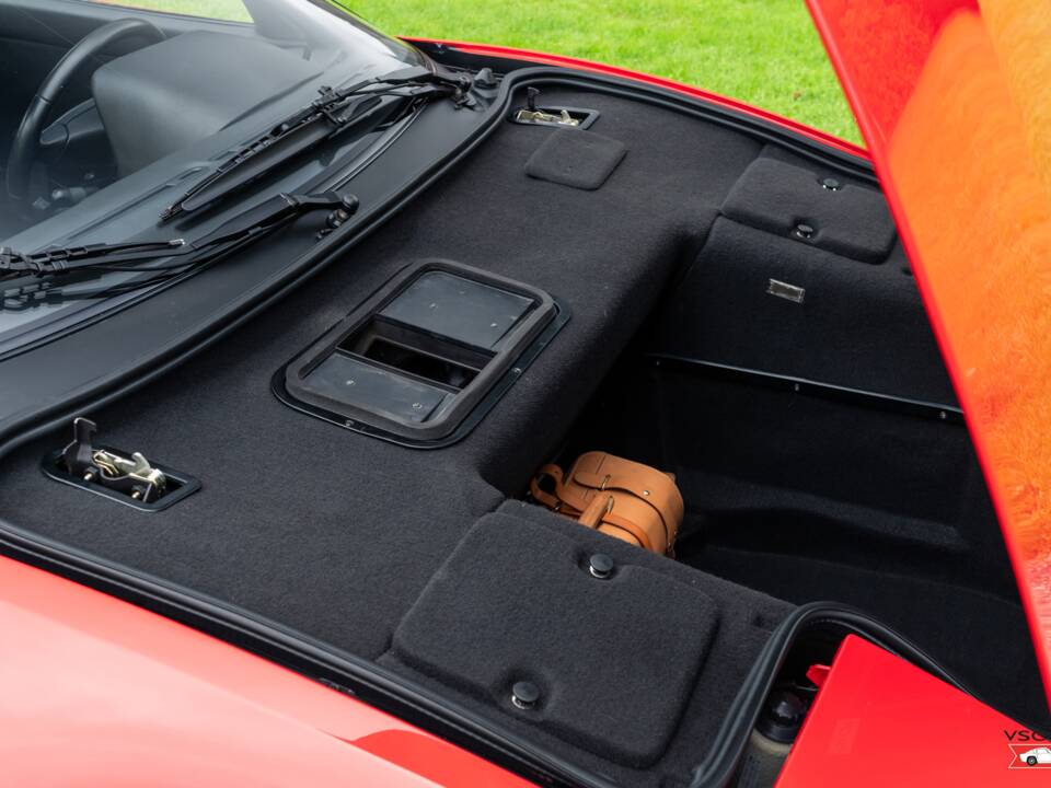 Bild 33/53 von Ferrari F 355 Berlinetta (1996)