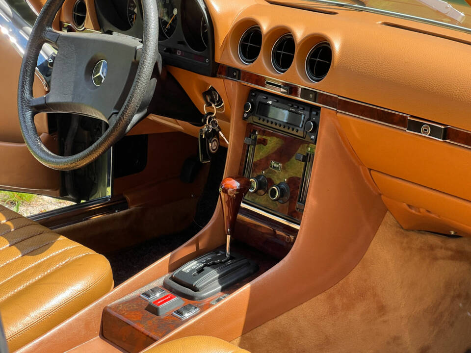 Imagen 19/23 de Mercedes-Benz 450 SLC 5,0 (1979)