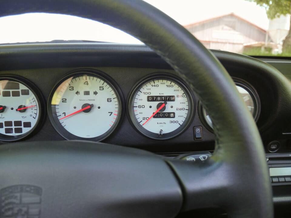 Image 37/42 of Porsche 911 Carrera (1900)