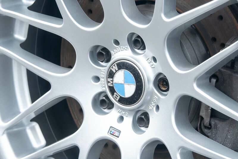 Image 26/50 of BMW M3 (2005)