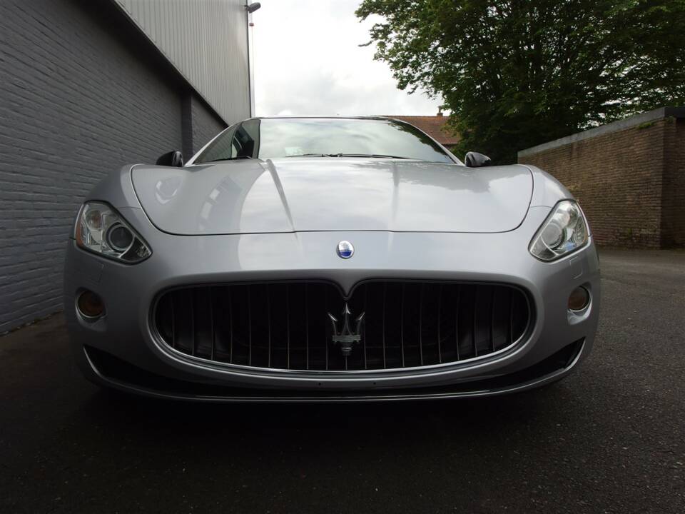 Image 10/98 de Maserati GranTurismo 4.2 (2009)