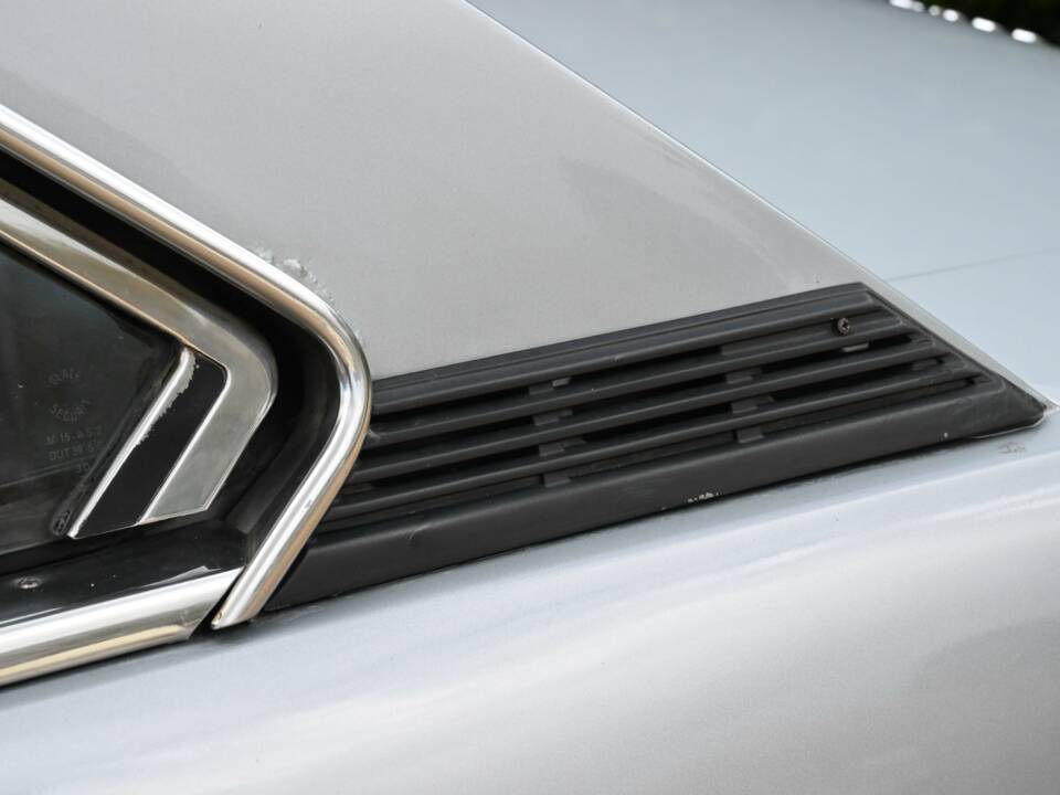 Image 36/50 of Peugeot 504 Coupé (1973)