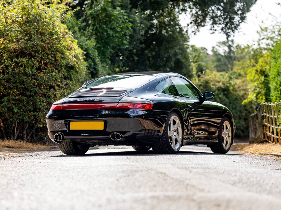 Image 45/50 of Porsche 911 Carrera 4S (2002)