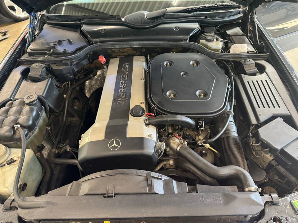 Imagen 29/36 de Mercedes-Benz 300 SL-24 (1992)