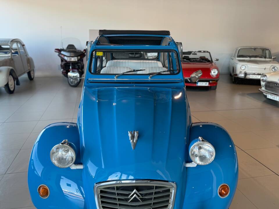 Image 36/36 of Citroën 2 CV 6 (1983)