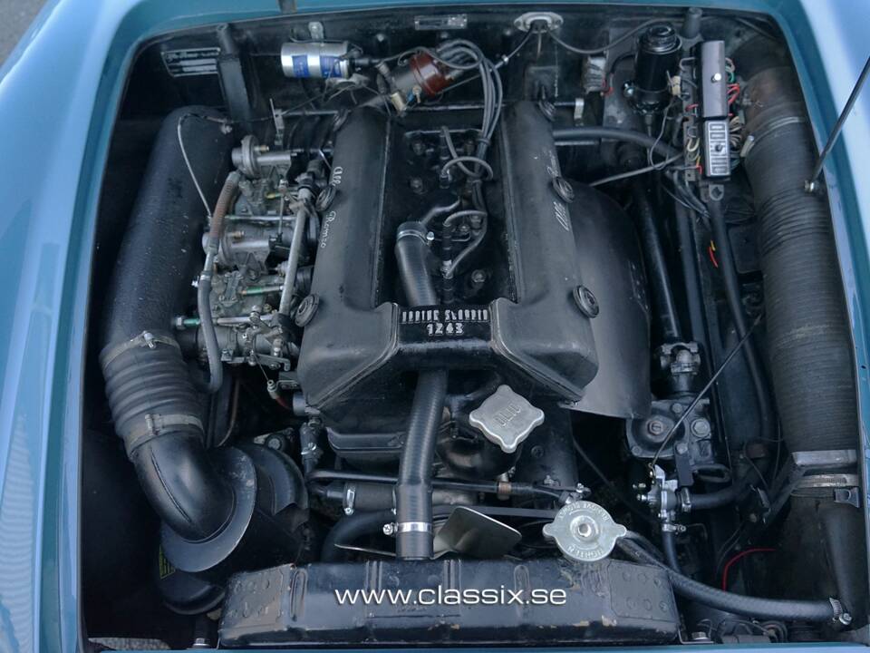 Image 2/18 of Alfa Romeo 2000 Spider (1959)