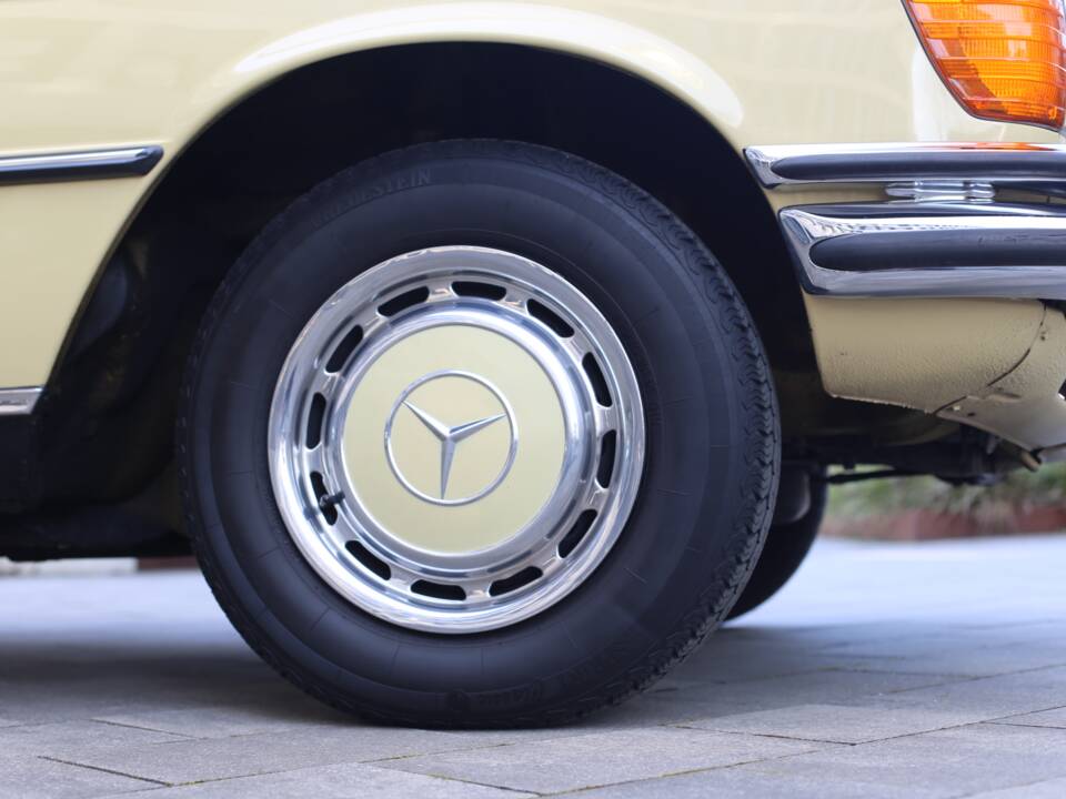 Bild 67/76 von Mercedes-Benz 280 SE (1977)