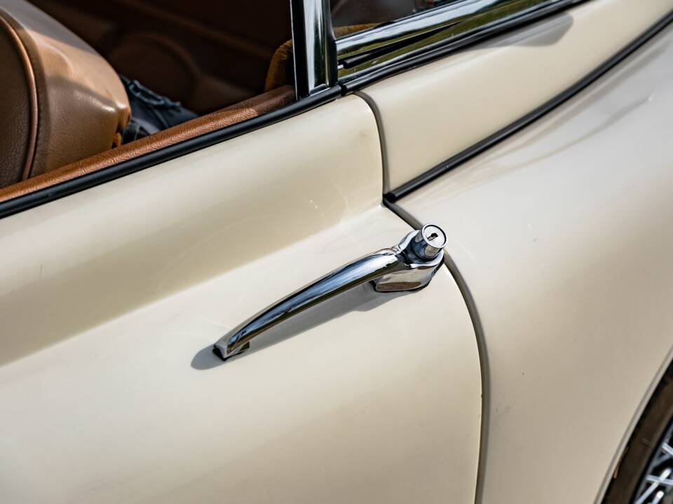 Bild 11/100 von Jaguar XK 150 DHC (1959)