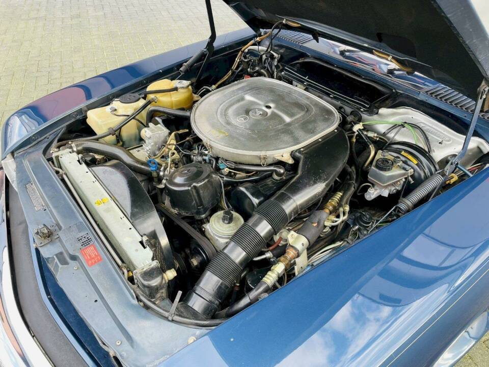 Afbeelding 25/36 van Mercedes-Benz 560 SL (1986)