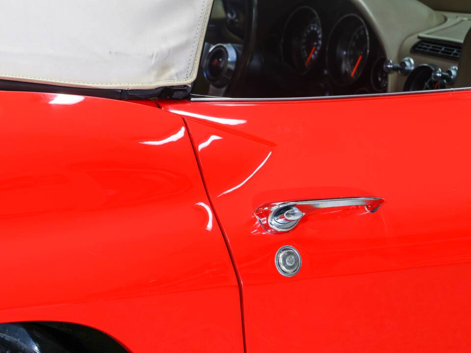 Bild 20/23 von Chevrolet Corvette Sting Ray Convertible (1965)