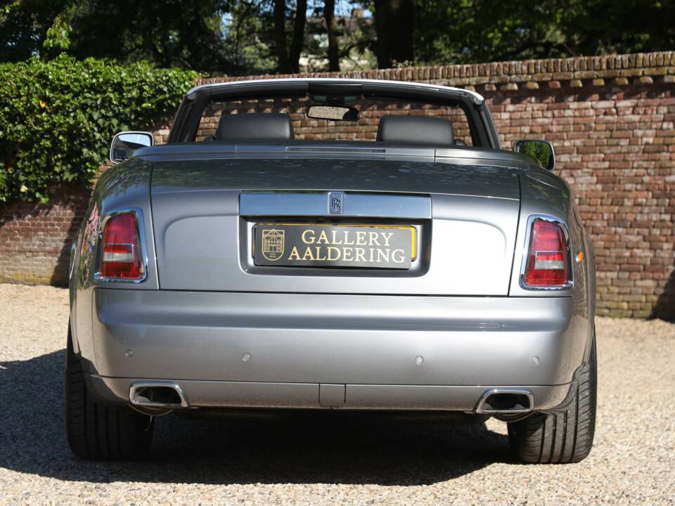 Image 6/50 of Rolls-Royce Phantom DHC (2009)