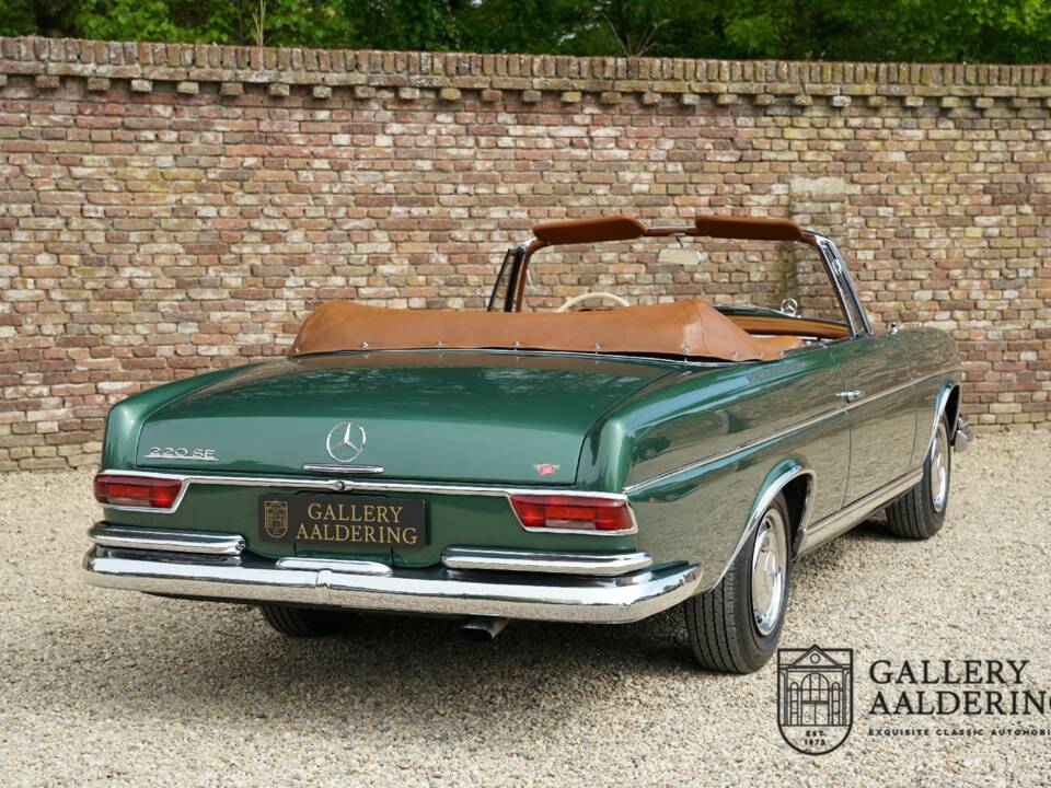 Afbeelding 33/50 van Mercedes-Benz 220 SE b (1964)