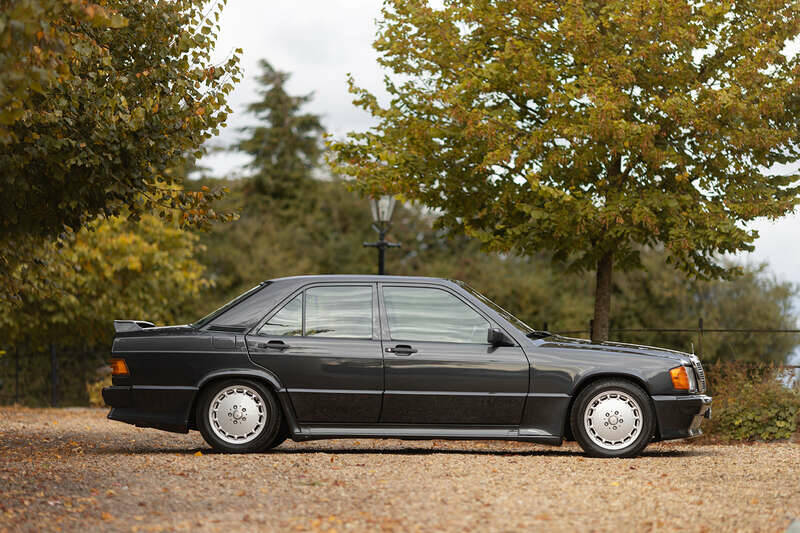 Immagine 5/50 di Mercedes-Benz 190 E 2.3-16 (1985)