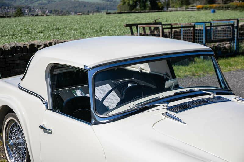 Afbeelding 13/37 van Daimler SP 250 (1963)