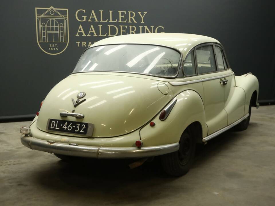 Afbeelding 2/50 van BMW 502 (1956)