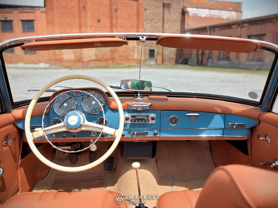 Imagen 39/50 de Mercedes-Benz 190 SL (1962)