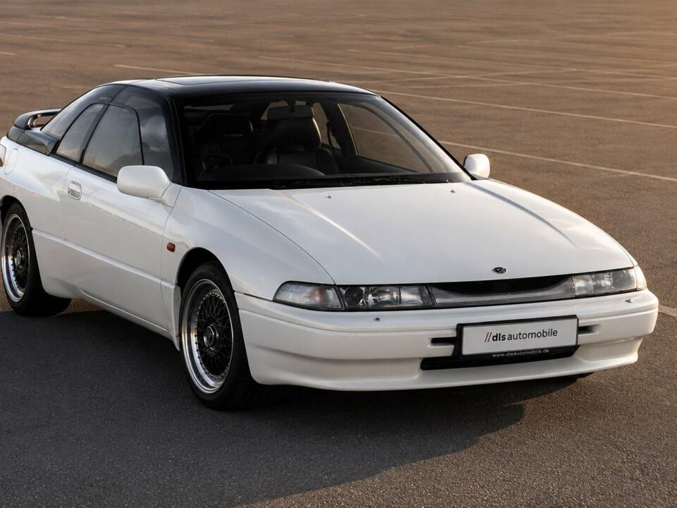 Afbeelding 2/15 van Subaru SVX 4WD (1900)