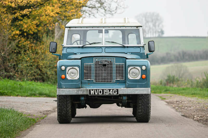 Image 6/34 of Land Rover 88 Lightweight (1968)