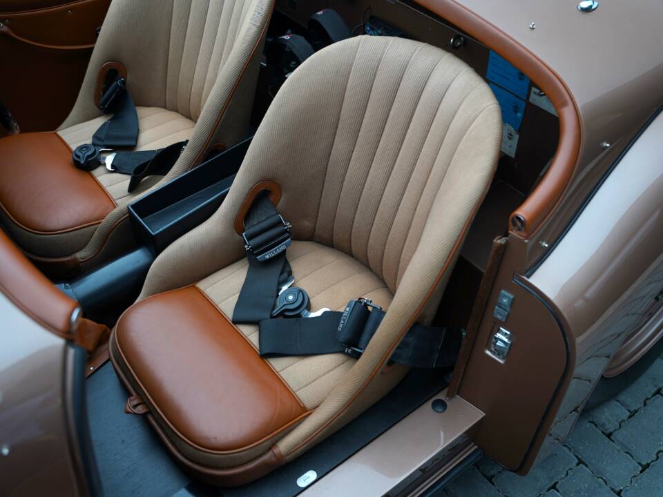 Image 26/50 of Jaguar XK 120 OTS (1950)