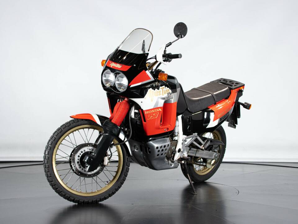 Bild 7/50 von Honda DUMMY (1991)