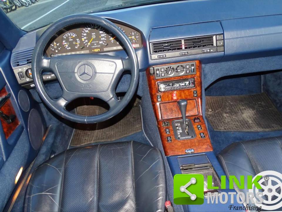 Image 4/10 of Mercedes-Benz 300 SL (1992)