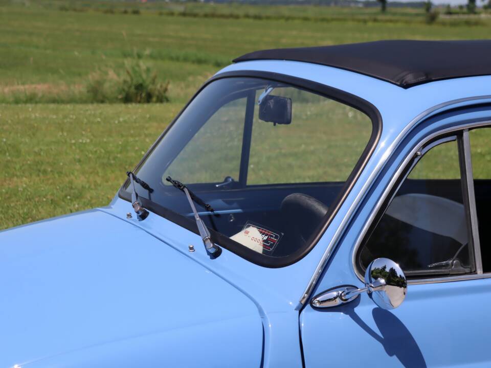 Image 26/50 of FIAT 500 F (1967)
