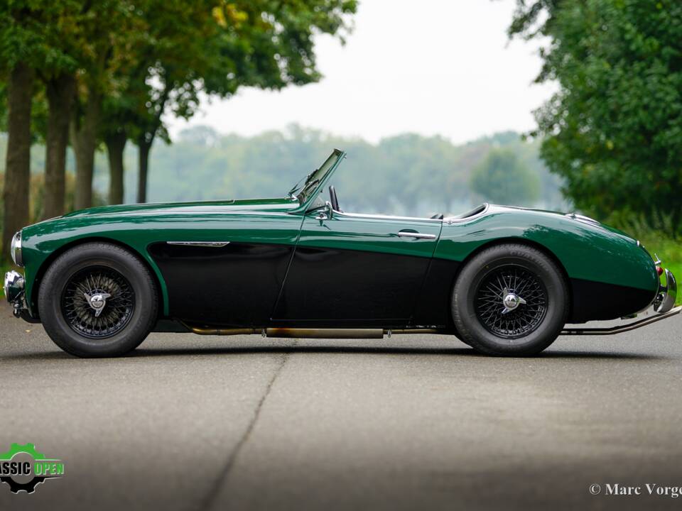 Image 3/59 of Austin-Healey 100&#x2F;6 (BN6) (1958)