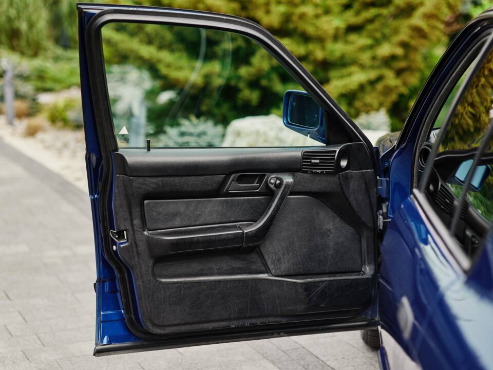 Immagine 29/74 di BMW M5 (1992)