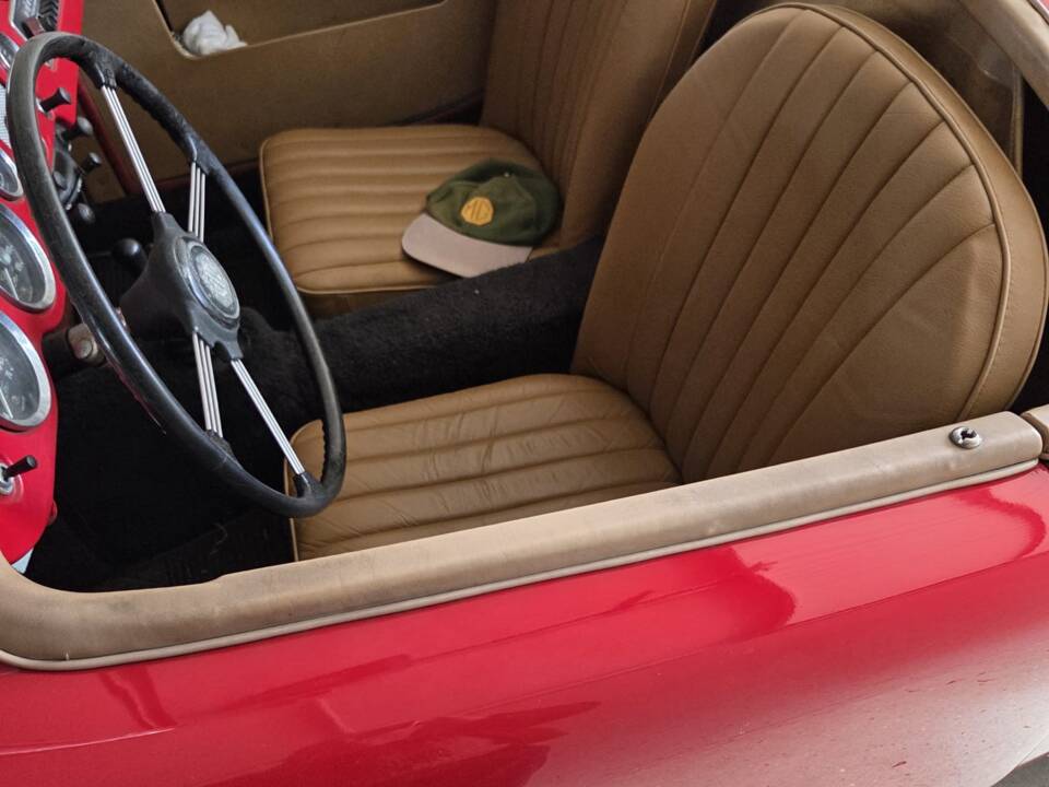 Image 10/17 of MG MGA 1500 (1959)
