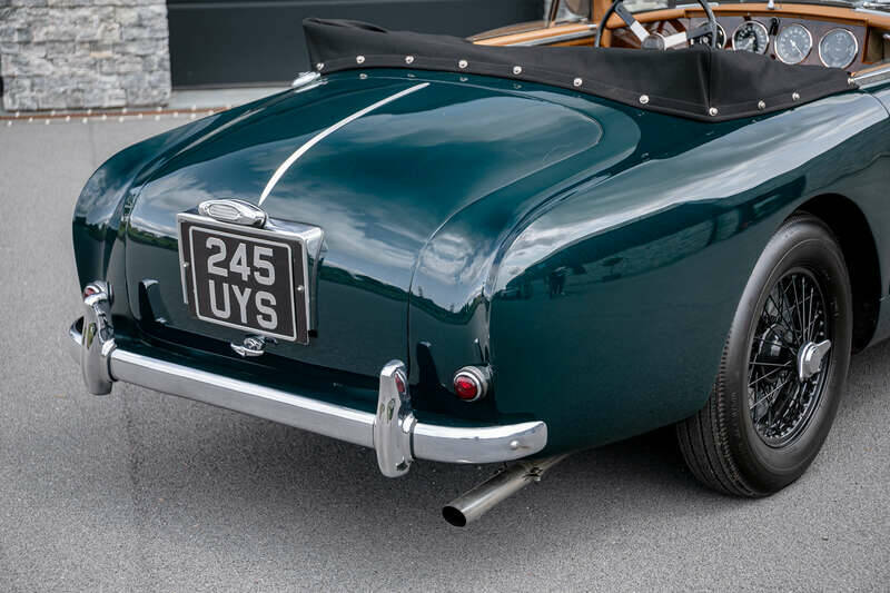 Image 9/50 of Aston Martin DB 2&#x2F;4 Mk I DHC (1954)