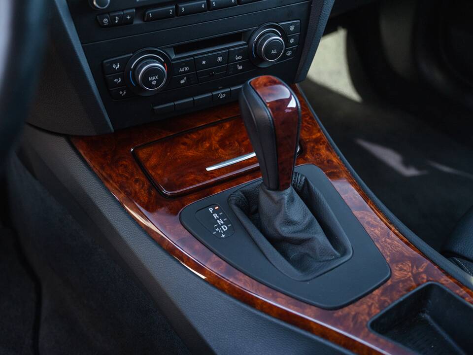 Image 28/32 of ALPINA B3 S Bi-Turbo xDrive (2012)