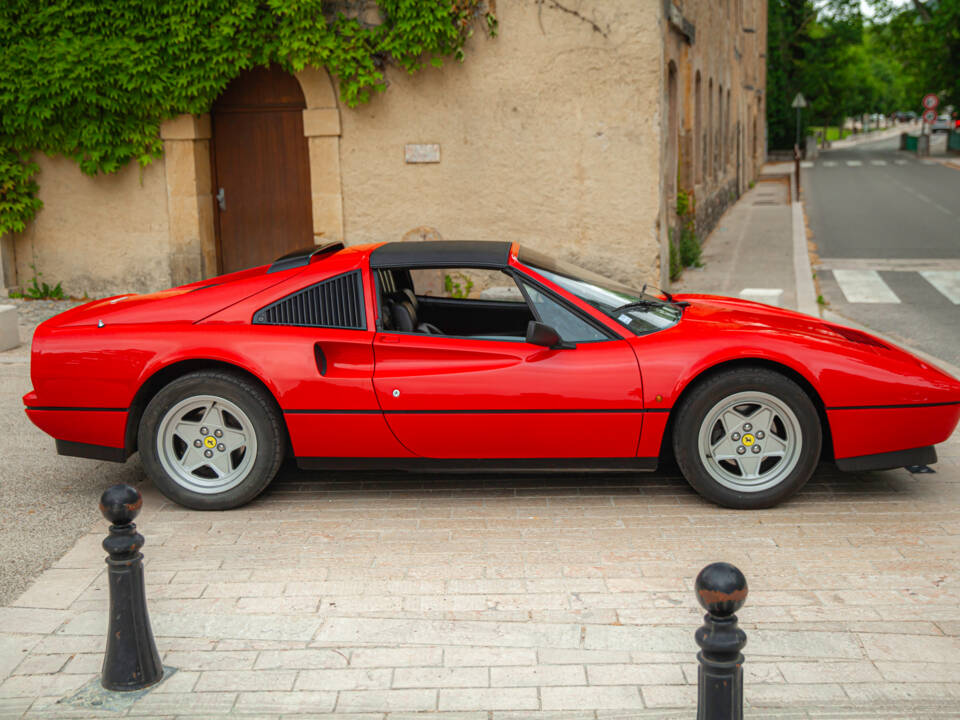 Image 47/95 of Ferrari 328 GTS (1988)