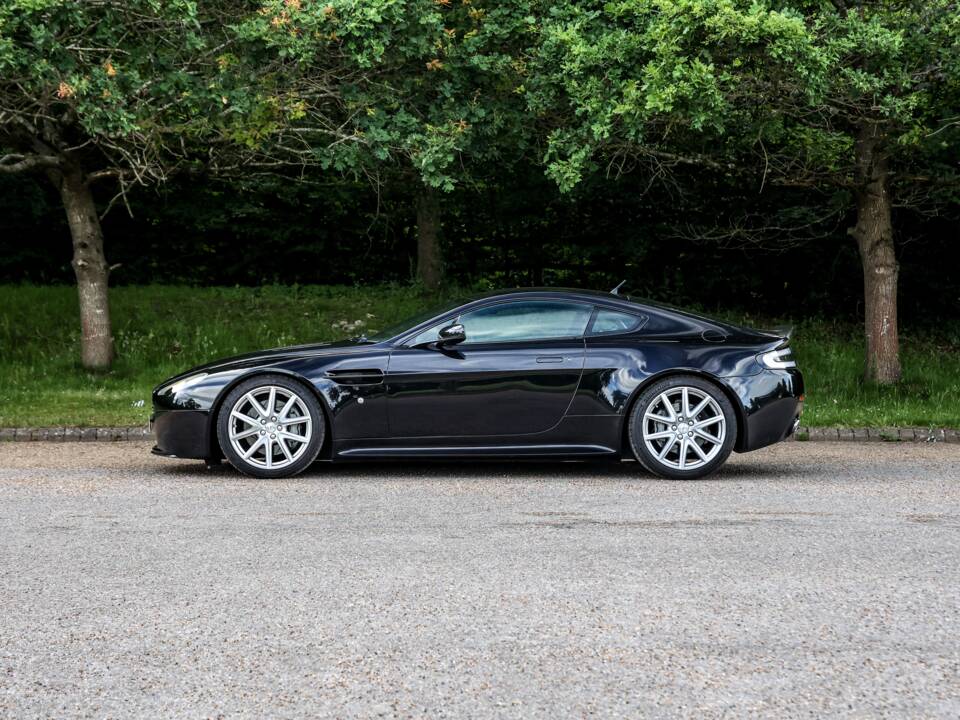 Image 6/30 de Aston Martin V8 Vantage (2007)