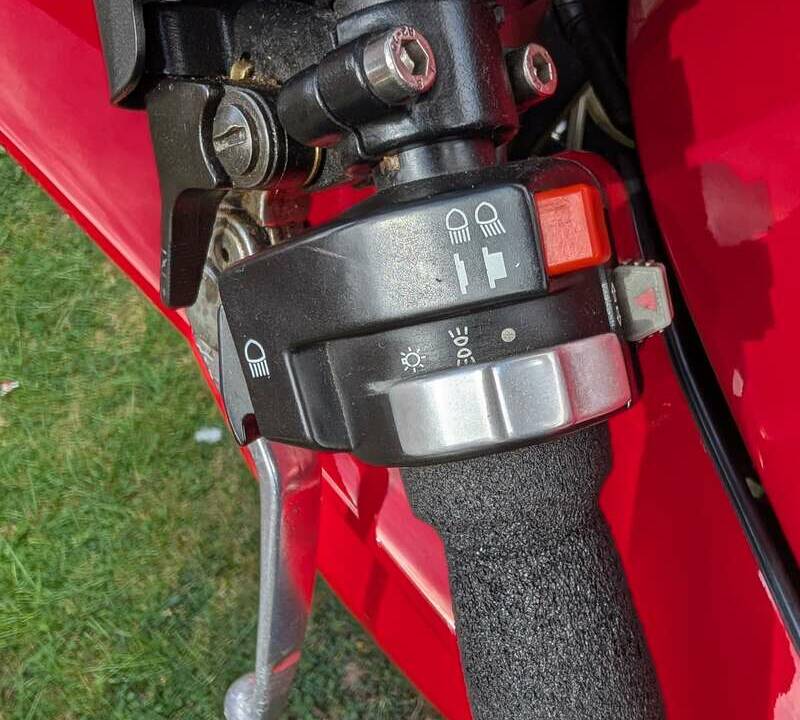 Image 33/35 of Moto Guzzi DUMMY (1998)