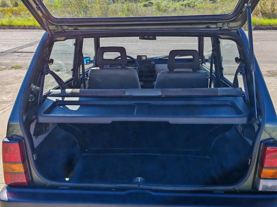 Bild 23/44 von FIAT Panda 4x4 1,0 (1990)