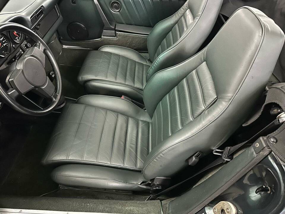 Image 12/20 de Porsche 911 SC 3.0 (1983)