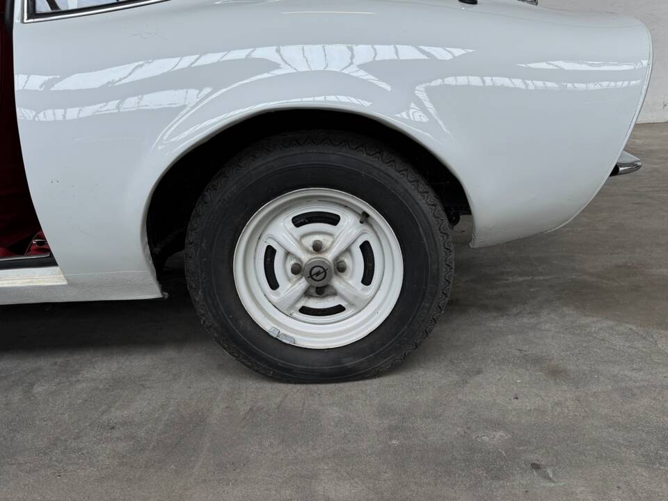 Image 53/159 of Opel GT 1900 (1970)