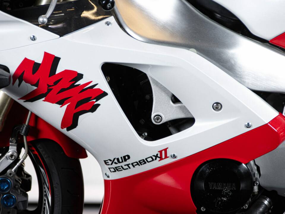 Bild 19/50 von Yamaha YZF 1000 R1 (1998)