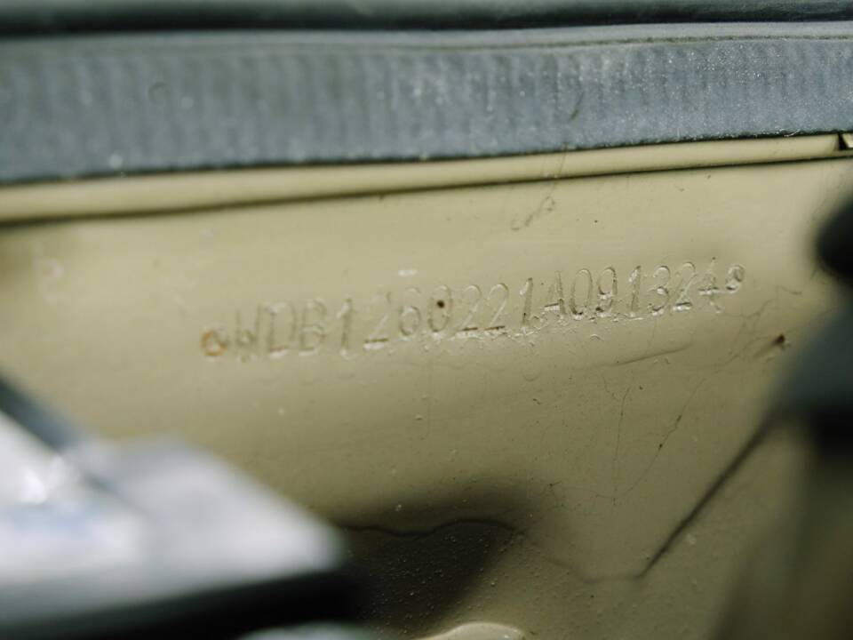 Bild 12/50 von Mercedes-Benz 280 SE (1984)